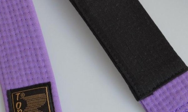 BJJ Gürtel violett, schwarzer Balken